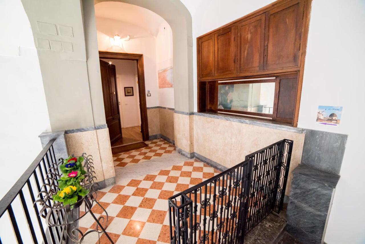 Le Rondini Della Pietrasanta Appartement Napels Buitenkant foto