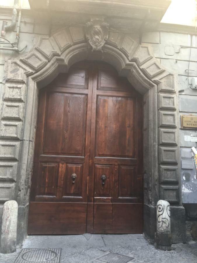Le Rondini Della Pietrasanta Appartement Napels Buitenkant foto
