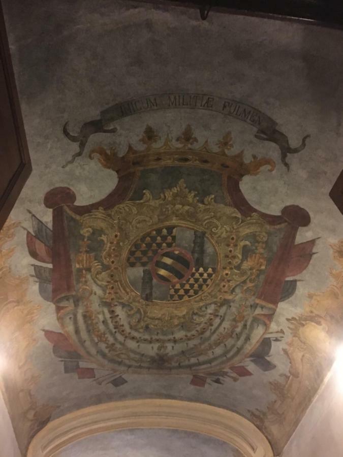 Le Rondini Della Pietrasanta Appartement Napels Buitenkant foto